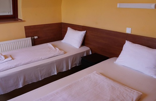 Csillaghegy Hotel | ATTILA HOTEL BUDAPEST