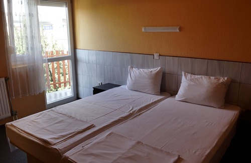 Csillaghegy Hotel | ATTILA HOTEL BUDAPEST