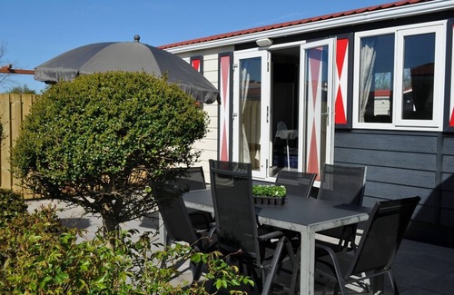 Serooskerke Chalet De Esquí | Attractive chalet, close to the coast of Zeeland