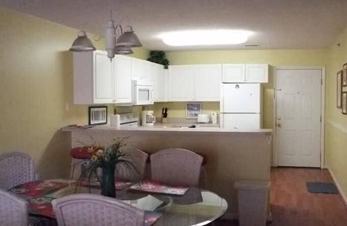 Crescent Beach Condominio | Atractivo, espacioso, limpio y siempre al día. Acceso a Discapacitados. Gran vista