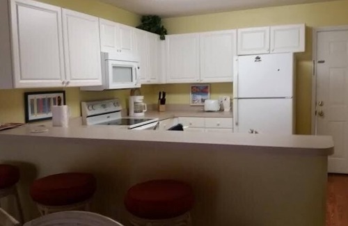 Crescent Beach Condominio | Atractivo, espacioso, limpio y siempre al día. Acceso a Discapacitados. Gran vista