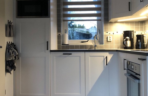 Sint Maarten Casa | Attractive vacation home near beach with fireplace, nice kitchen, shared pool