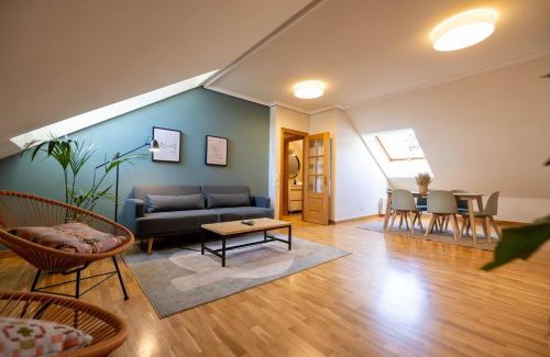 Burgos Apartamento | Atuaire Home La Merced en el centro histórico de Burgos PARKING INCLUIDO