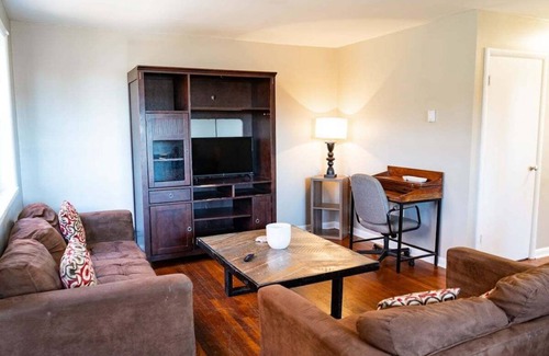 Briceville Apartamento | ATV Paradise: Luxe Retreat at Upper Airbase