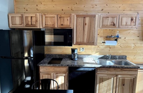 Bramwell Cabina | ATV TrailCamp: Price's Place-- Just seconds from the HMT Pocahontas Trailhead!