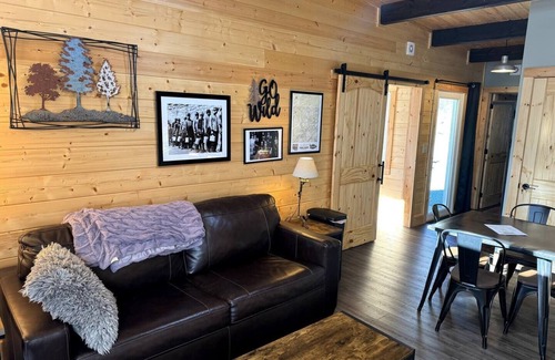Bramwell Cabina | ATV TrailCamp: Price's Place-- Just seconds from the HMT Pocahontas Trailhead!