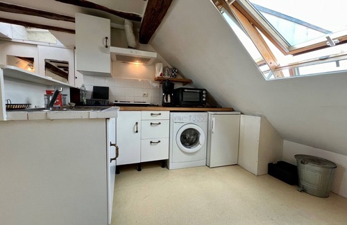 Saint-Merri Apartamento | ATYPICAL AND CHARMING MARSH LOFT STUDIO FOR 2 PEOPLE
