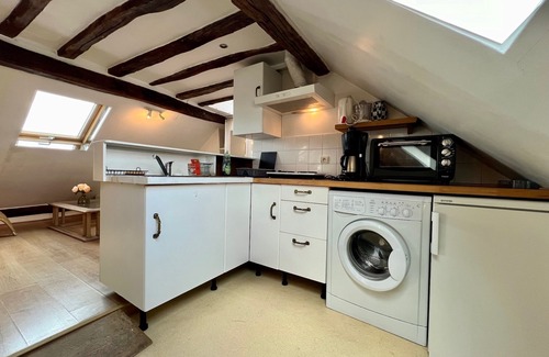 Saint-Merri Apartamento | ATYPICAL AND CHARMING MARSH LOFT STUDIO FOR 2 PEOPLE