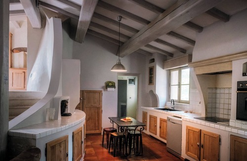 Vendemian Casa | Atypical family home sleeps 10