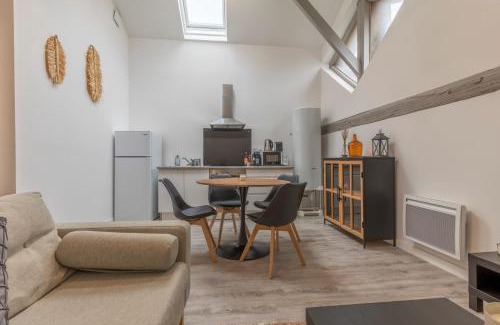 Castelsarrasin Apartamento | ATYPIQUE - 2 chambres avec salles de bains, cuisine équipée, parking gratuit