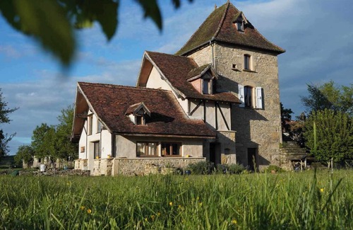 Villeneuve d'Aveyron Casa | Atypique Maison de Charme