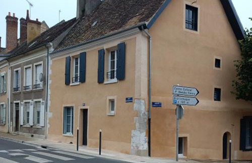 Nogent-le-Rotrou Casa | Au 66 Maison centre ville-Parking gratuit et WIFI