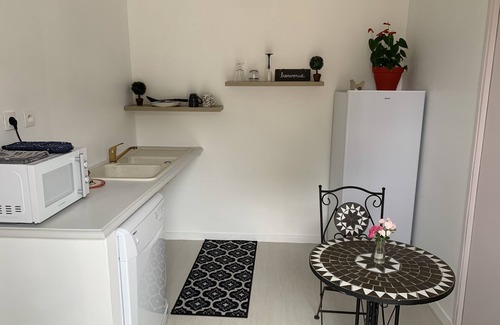 Ronchamp Cabina | Au Bonheur Comtois unusual cabin with swimming pool
