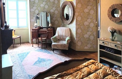 Verteuil-sur-Charente Apartamento | Au bord de la rivière