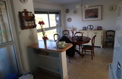 Guerlesquin Casa | Au Bord du lac du Guic, Proche de la mer