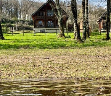 Montigny-en-Morvan Chalet De Esquí | Au bord du lac III