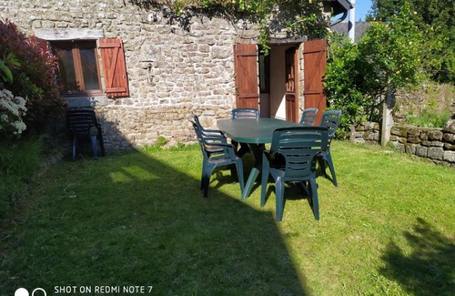 Ambrieres-les-Vallees Casa | Au bout de la marais