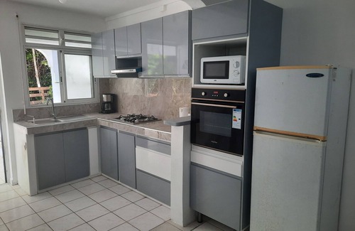 Sainte-Rose Apartamento | Au cœur de la forêt domaniale chez les roses de porcelaine