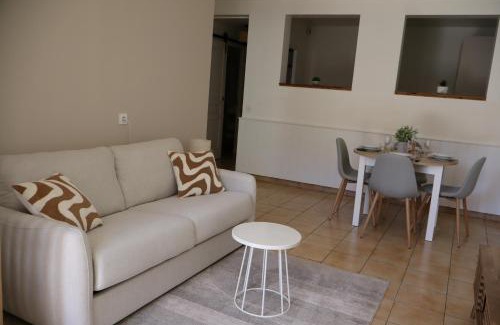 Neuville-les-Dames Apartamento | Au cœur de Neuville Appartement 4 pers RDC