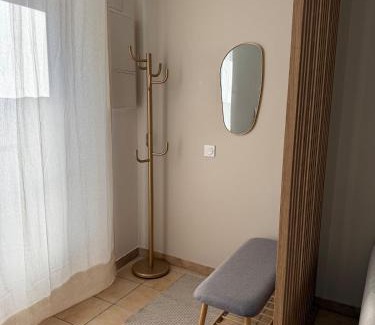 Neuville-les-Dames Apartamento | Au cœur de Neuville Appartement 4 pers RDC