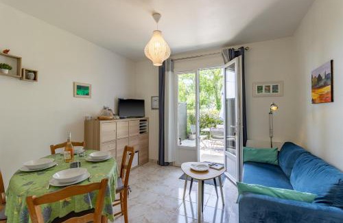 Vanxains Apartamento | Au chant des cigales