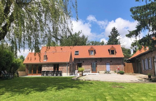 Saint-Jans-Cappel Cabaña | Au coin du loup, Flemish bed and breakfast on the Franco-Belgian border, in the heart of the mountains