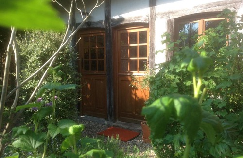 Saint-Saens Casa | Au Fond du Jardin Maison d'hôtes