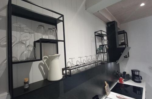 Pleaux Apartamento | Au Katalu