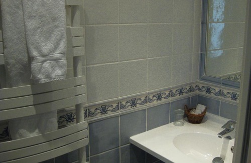 Levallois-Perret Hotel | Au limousin