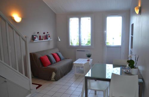 Jonzac Casa | Au Pas Du Chateau