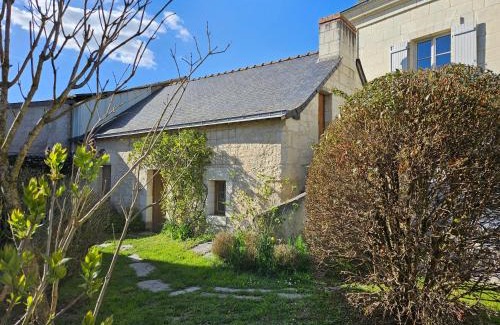 Gennes-Val-de-Loire Cama Y Desayuno | Au pied du Lavoir chambre Germaine