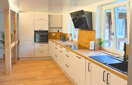 Steinbrunn-le-Bas Apartamento | Au Soleil: Large, warm apartment