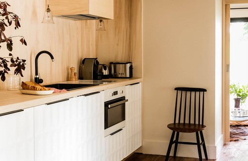Colomby-Anguerny Cabaña | Au vert l'annexe-Rural-De Lujo-Baño con bañera-Vista al Jardín