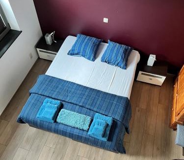 Mousny Casa | Auberge des Blancs Cailloux