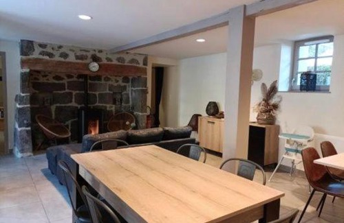 Saint-Projet-de-Salers Cama Y Desayuno | Auberge du Pont