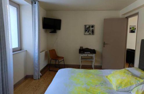 Saint-Projet-de-Salers Cama Y Desayuno | Auberge du Pont