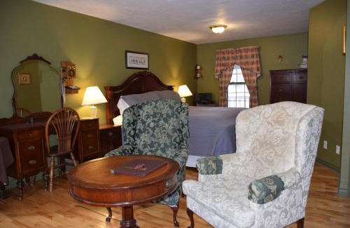 Lakeville Hotel | Auberge Wild Rose Inn