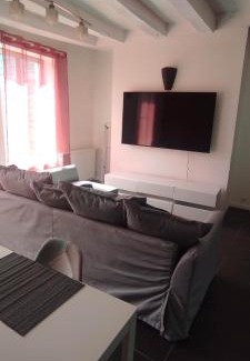 Aubigny-sur-Nere Apartamento | AUBIGNY appartement centre ville 1e étage
