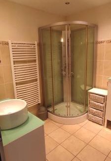Aubigny-sur-Nere Apartamento | AUBIGNY appartement centre ville 1e étage