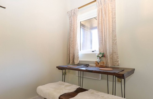 Aldermaston Wharf Apartamento | AUDACIOUS - NO. 1, pet friendly, with a garden in Goring-On-Thames