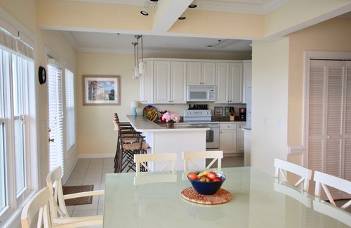 Ocean Isle Beach Condominio | 🏖 ¡Fin de verano especial! 17-24 de agosto! ¡Ultimo piso! 4 HAB / 4 Baños 🏖Acepta mascotas