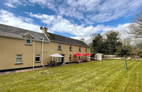 Hook Head Casa | Aughfad Main House Indoor sports hall & games area