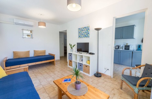 Giens Casa | Auguière Ouest-Casa-Baño con ducha-Vista al Jardín