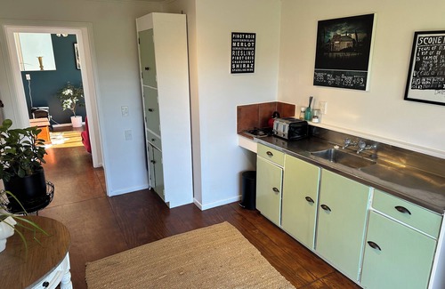 Greytown Cabaña | *AUGUST SPECIAL RATE* Dark Sky Cottage is set on a semi-rural lifestyle block