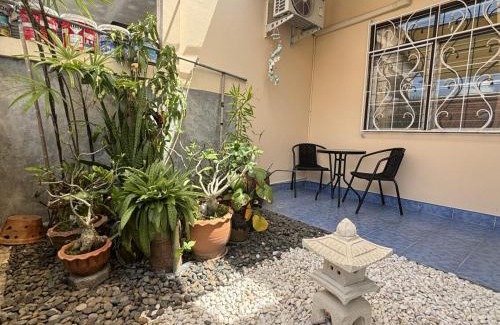 Betong Casa | Aunty P house