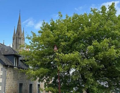 Pontmain Apartamento | Auprès de mon arbre