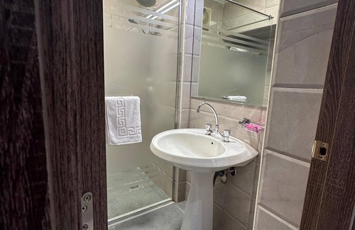 Agouza Hotel | Aura Inn Hotel Cairo
