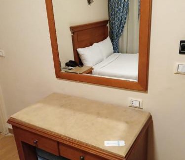 Shurtah al-Dakhlah Hotel | Aura Inn Tiba Pyramids Hotel