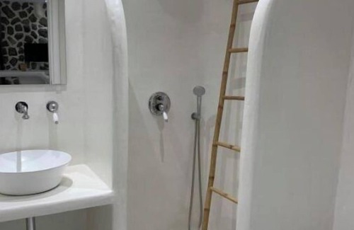 Naxos Town Hotel | AURA ROOM