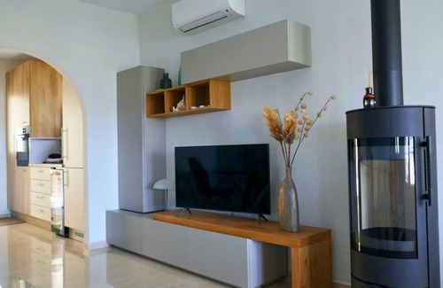 Foinikounta Apartamento | Aurelia Home offers you comfort and charm close to the beach